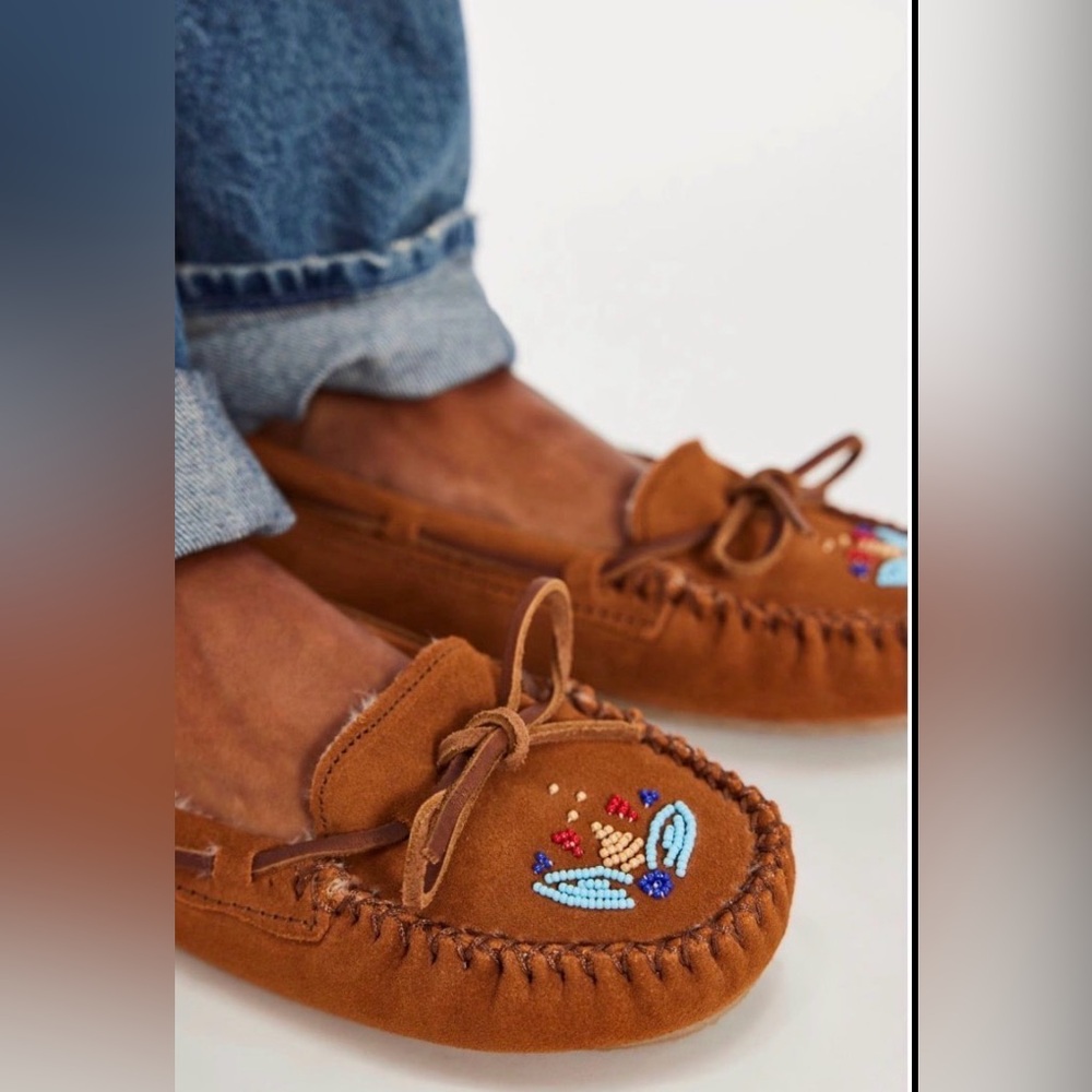 FREE PEOPLE Minnetonka for FP
Ayashe Moccasins FLATS SHOES - Picture 2 of 10